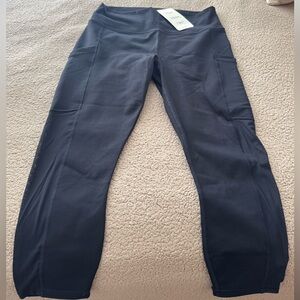 Fabletics Women’s Black PowerHold On-The-Go Large Capri Leggings